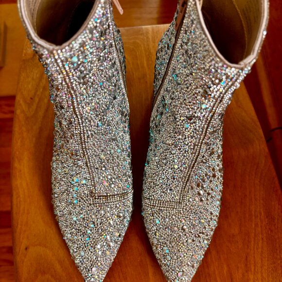 Betsey Johnson Glass & Rhinestone Ankle Bootie Size 7.5 EUC Silver Boot Glitter - Picture 5 of 13